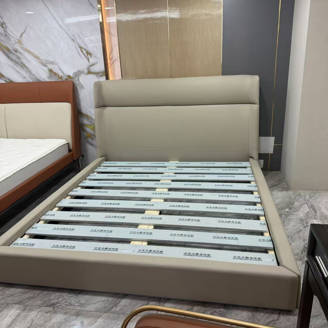 床头层牛皮5A38极简轻奢实木床高靠背主卧简约家具储物软包床