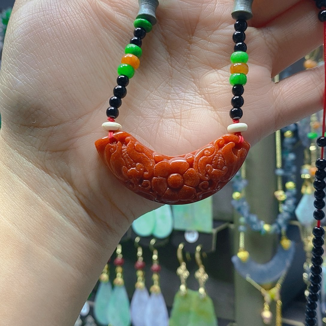 未镶嵌翡翠耳饰翡翠