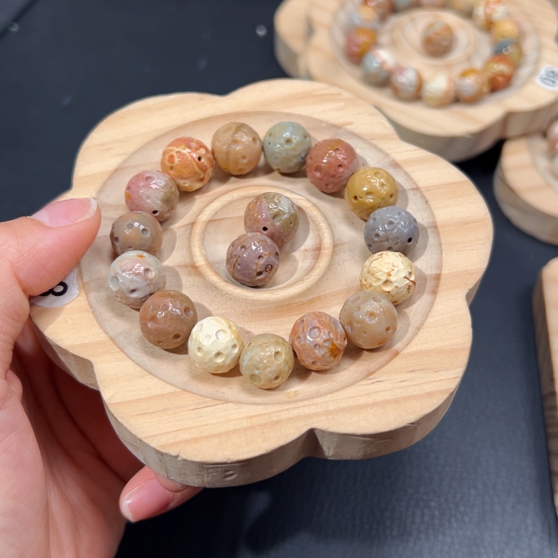 D***T石英质玉未镶嵌手链45