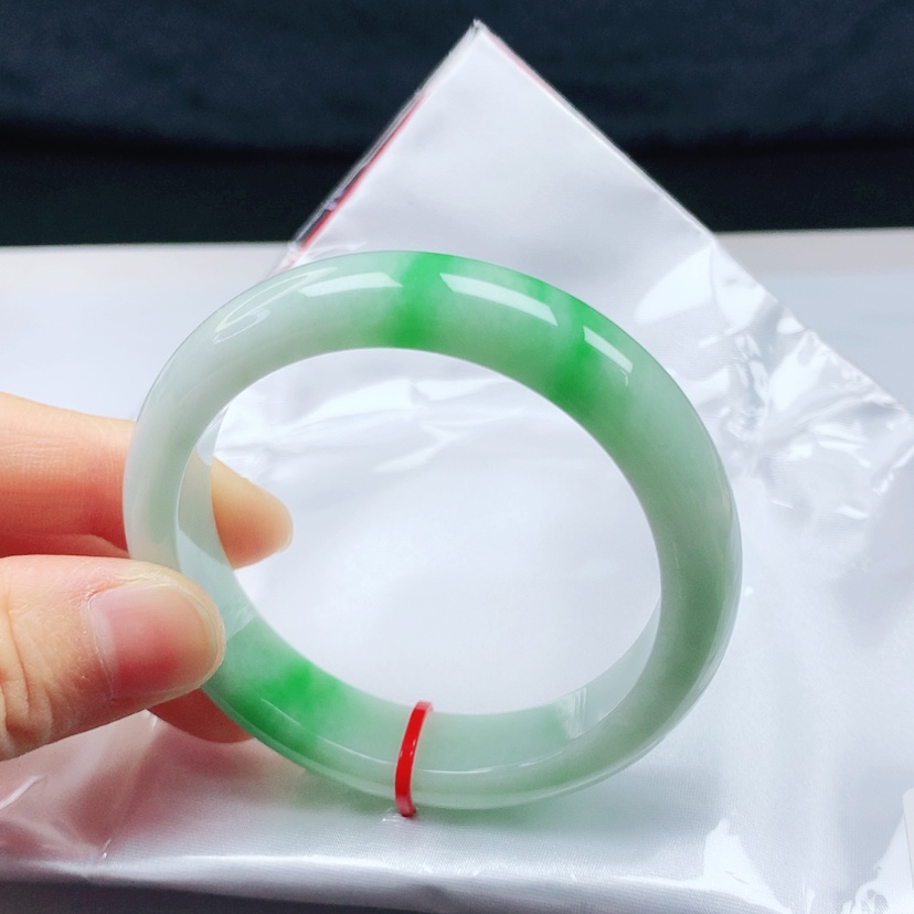 【闪购商品】翡翠手镯未镶嵌55圈口