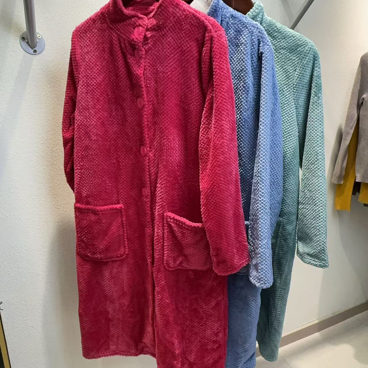 法兰绒睡袍时尚保暖家居服