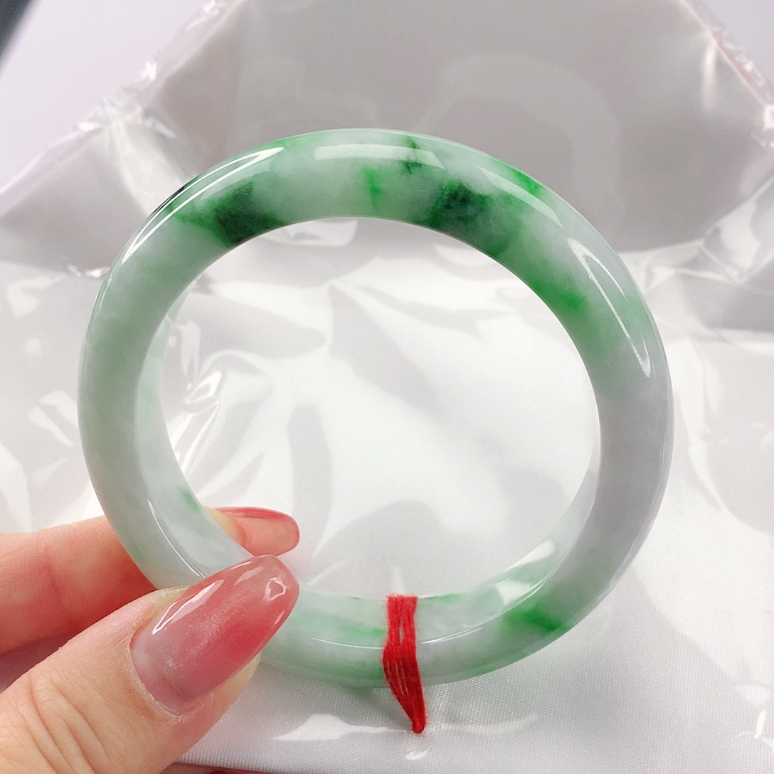 翡翠手镯未镶嵌翡翠145