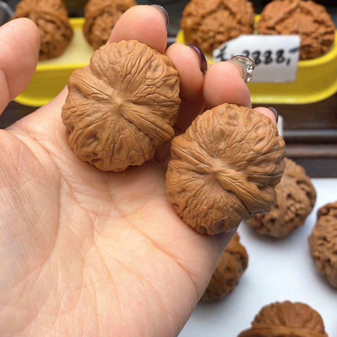 文玩核桃把件40尺球宝