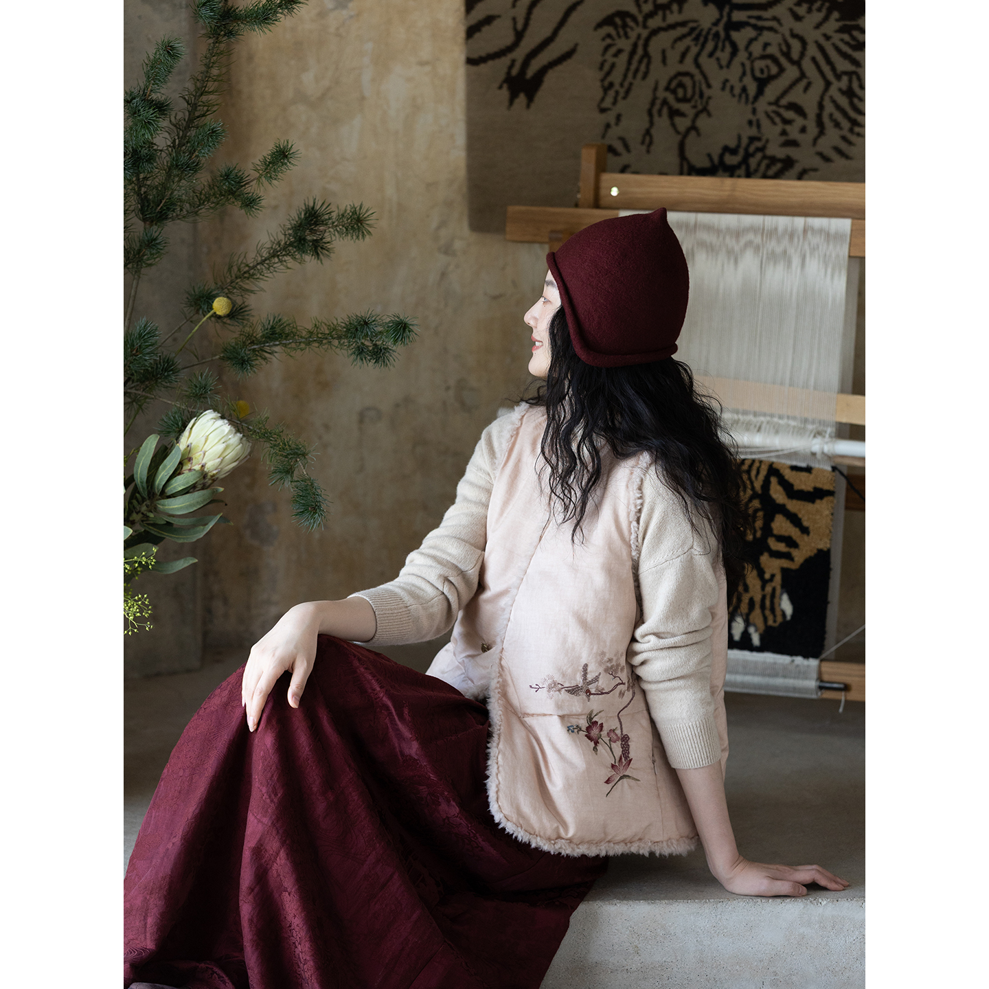 牧衣游原创 丝棉手工刺绣夹棉马甲女冬复古民族风文艺开衫 砚秋