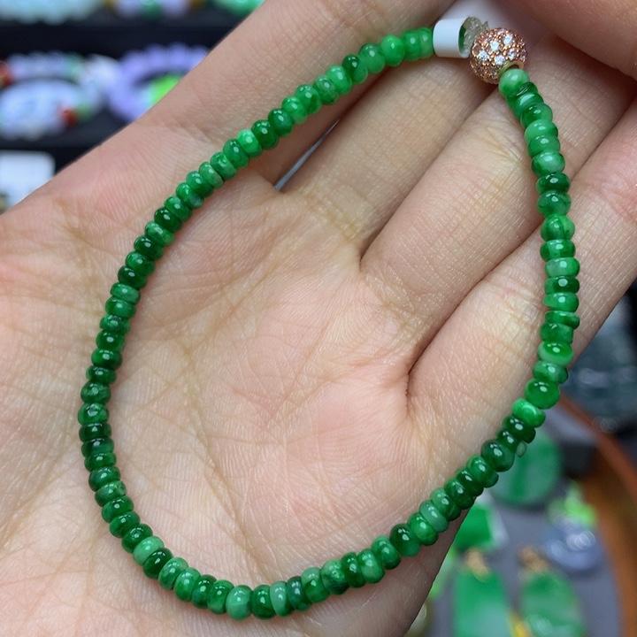 翡翠手链未镶嵌翡翠