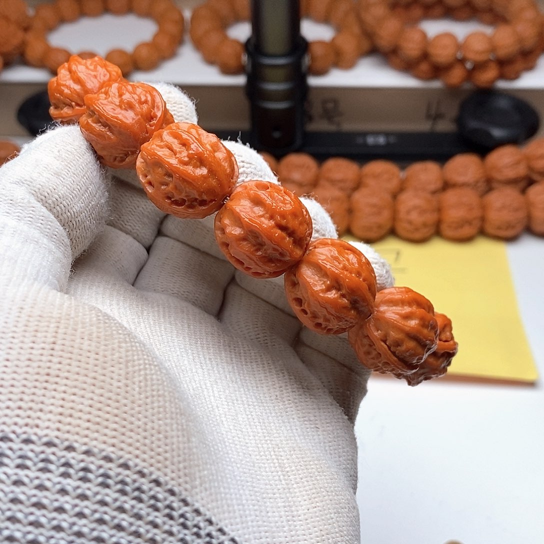 枣木文玩核桃1.9粗筋八棱