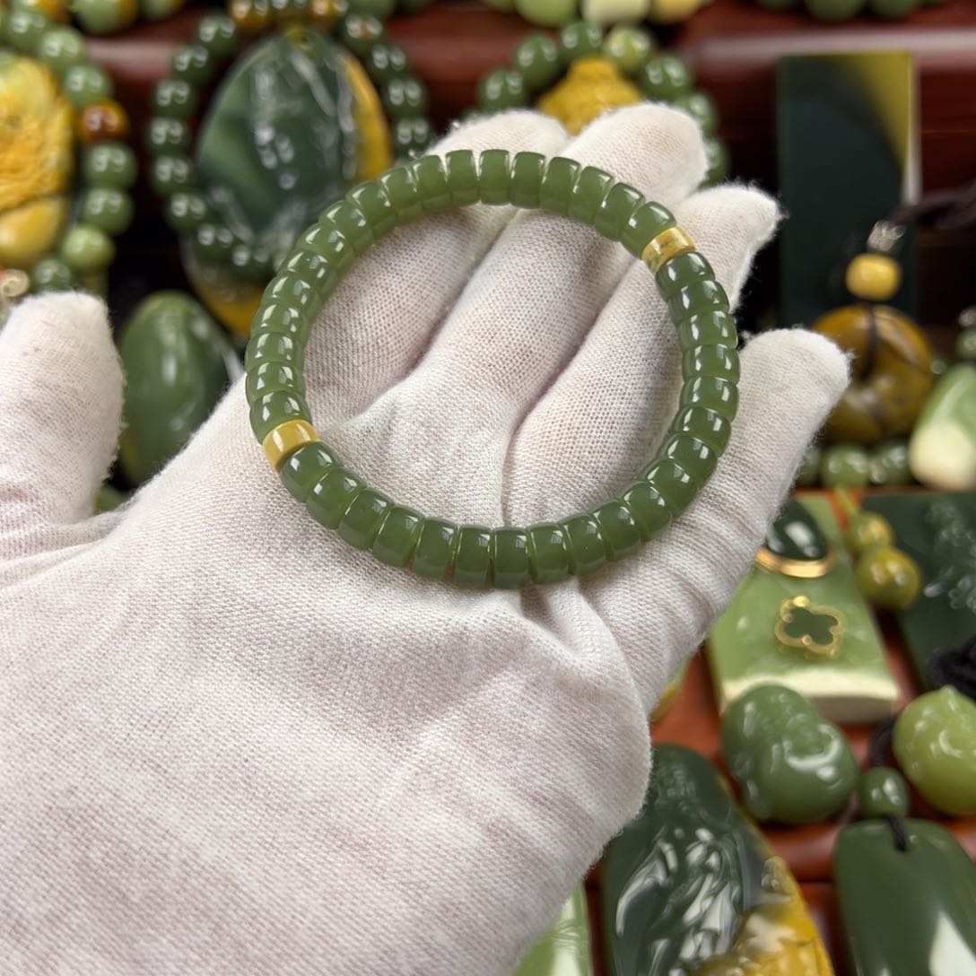 未镶嵌岫岩老玉（透闪石质玉）手串