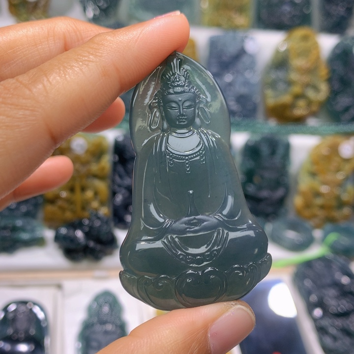 吊坠(不含链)未镶嵌翡翠