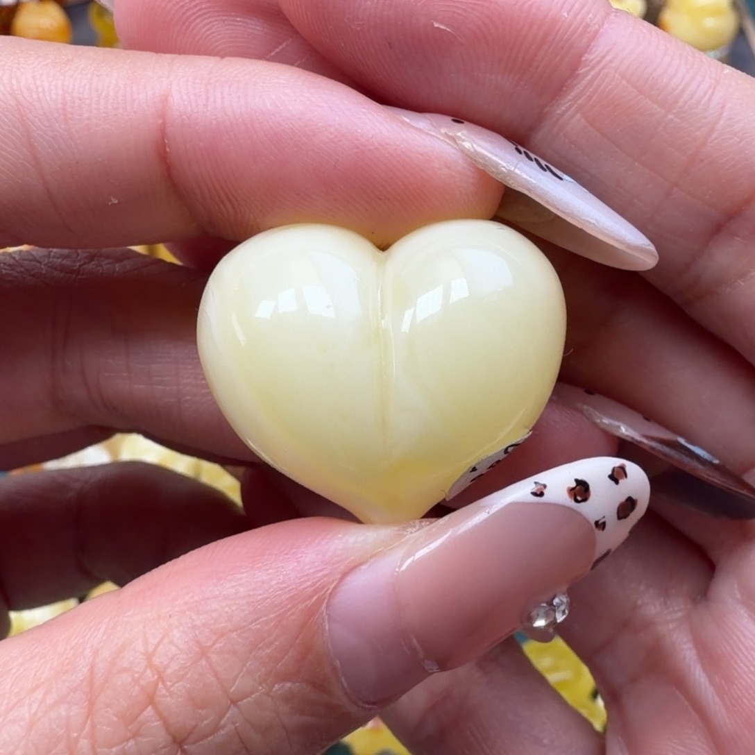 琥珀未镶嵌裸石蜜蜡