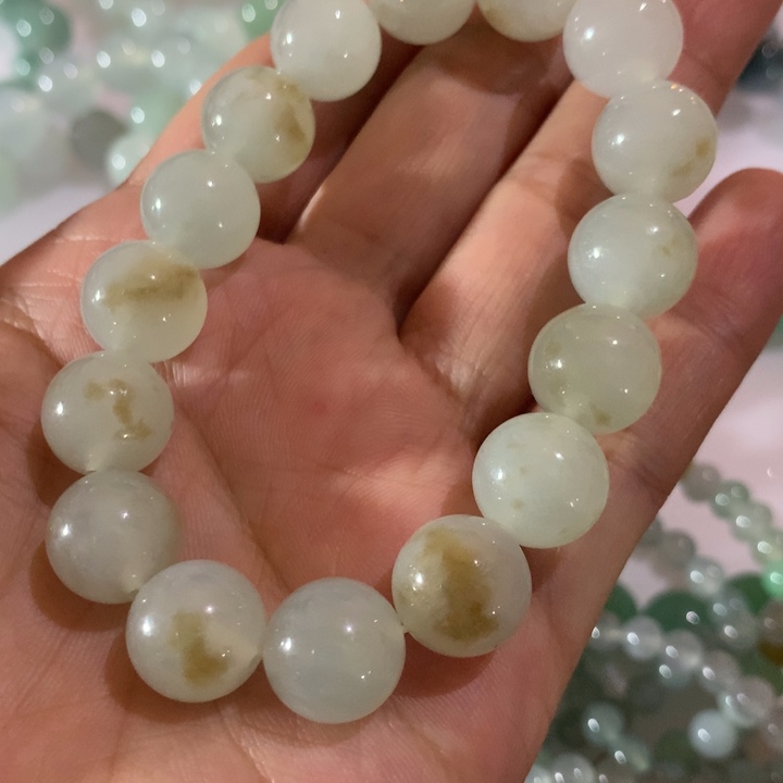 翡翠颈饰未镶嵌天然翡翠