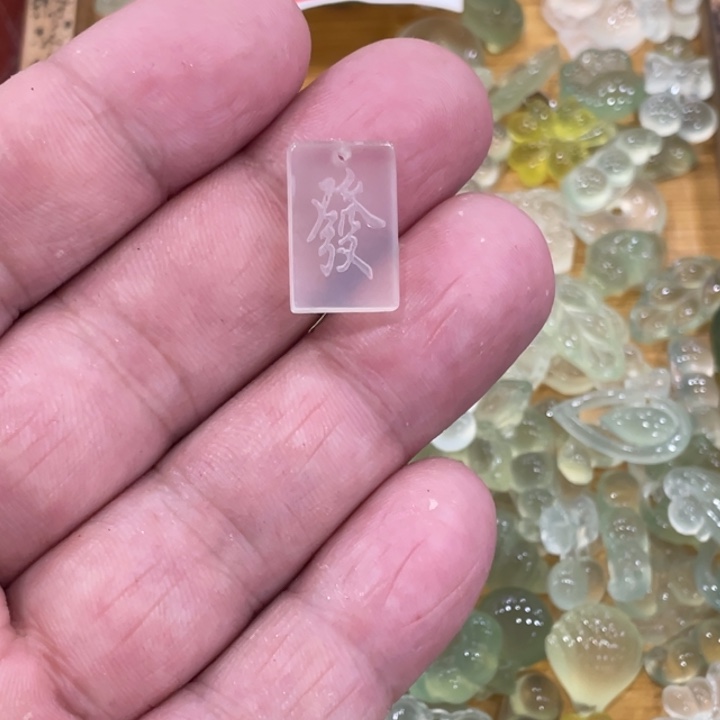 蛇纹石玉合金颈饰