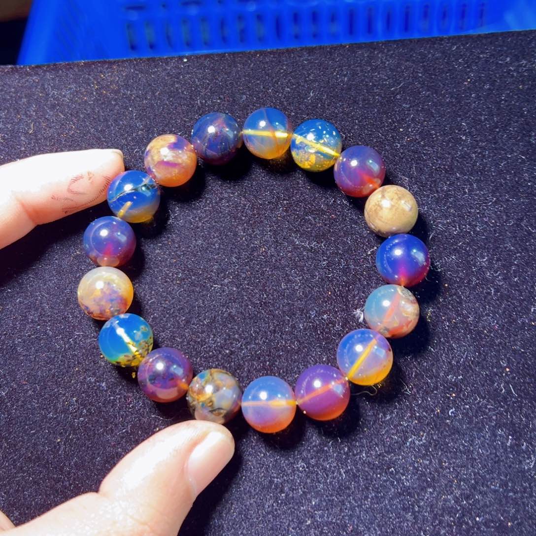 琥珀裸石未镶嵌琥珀