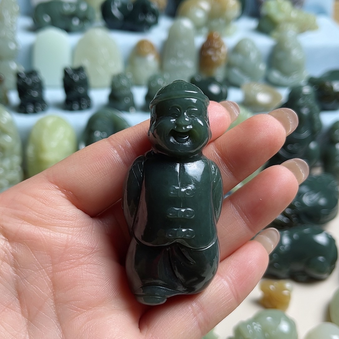 四***薇和田玉未镶嵌把件