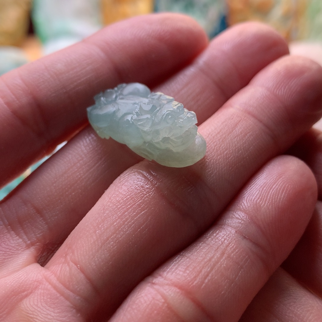 定制翡翠未镶嵌貔貅