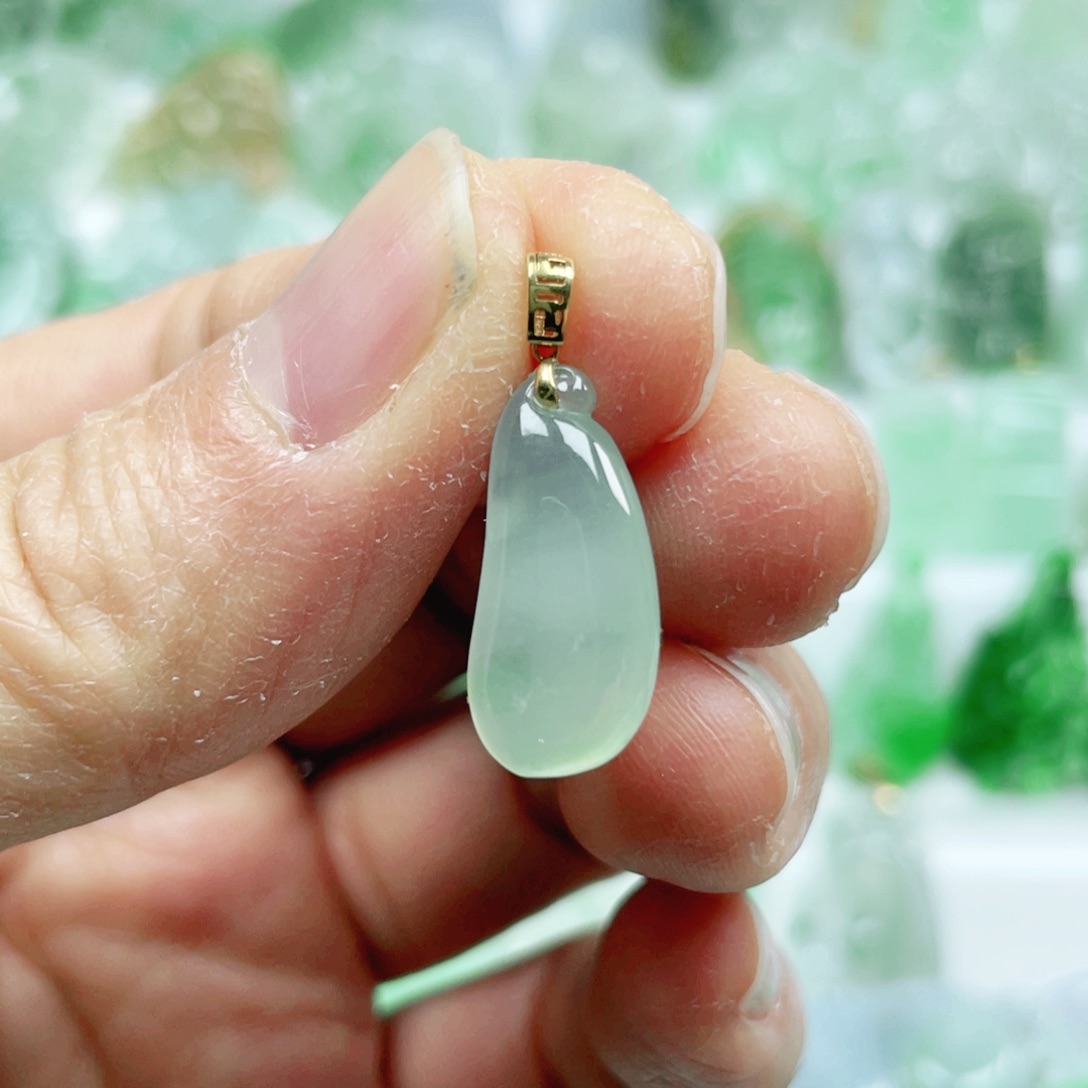 翡翠吊坠(不含链)18K金镶嵌