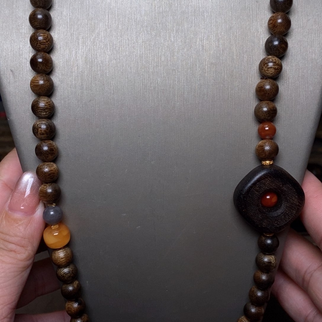 沉香手串越南芽庄绿奇楠08➕白棋沉香木雕