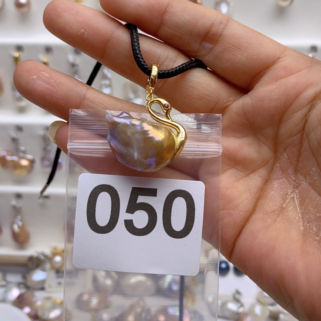 淡水珍珠颈饰银S925镶嵌哮*50