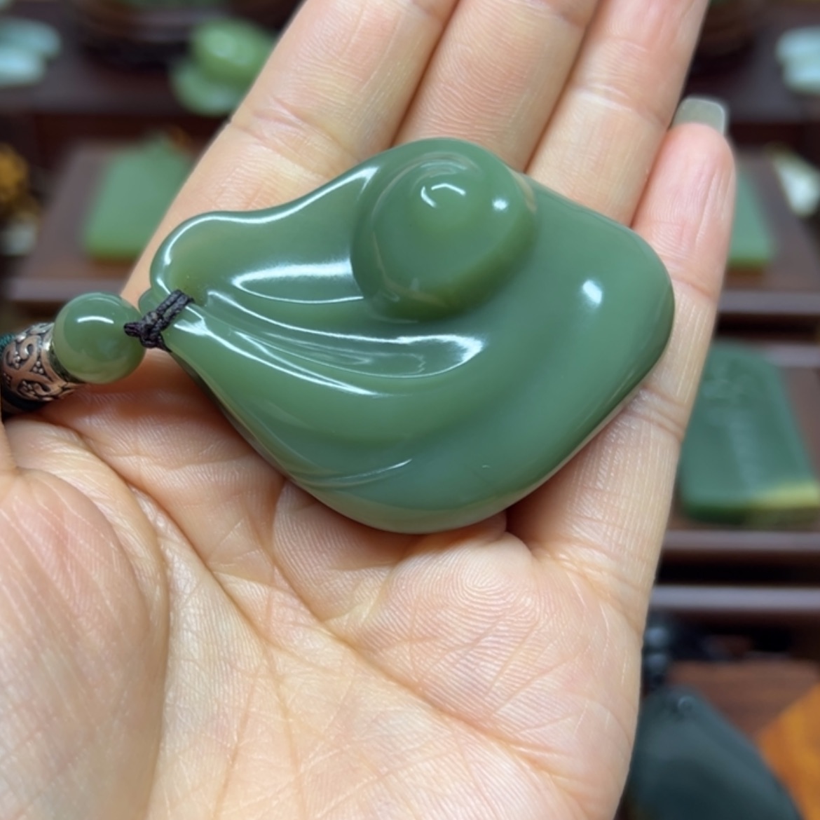 【闪购商品】未镶嵌岫岩老玉（透闪石质玉）把件时来运转