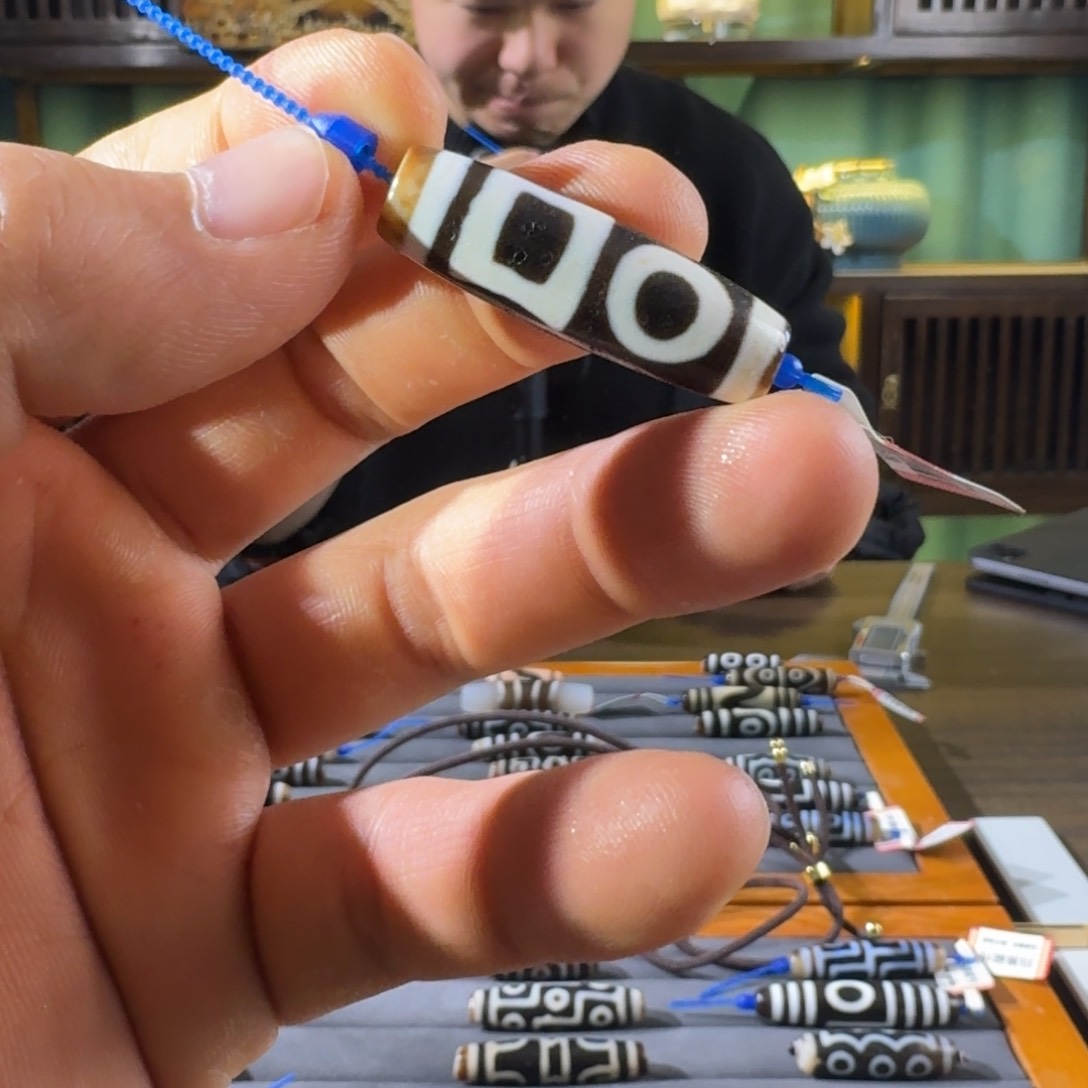 玛瑙/玉髓颈饰未镶嵌双天地