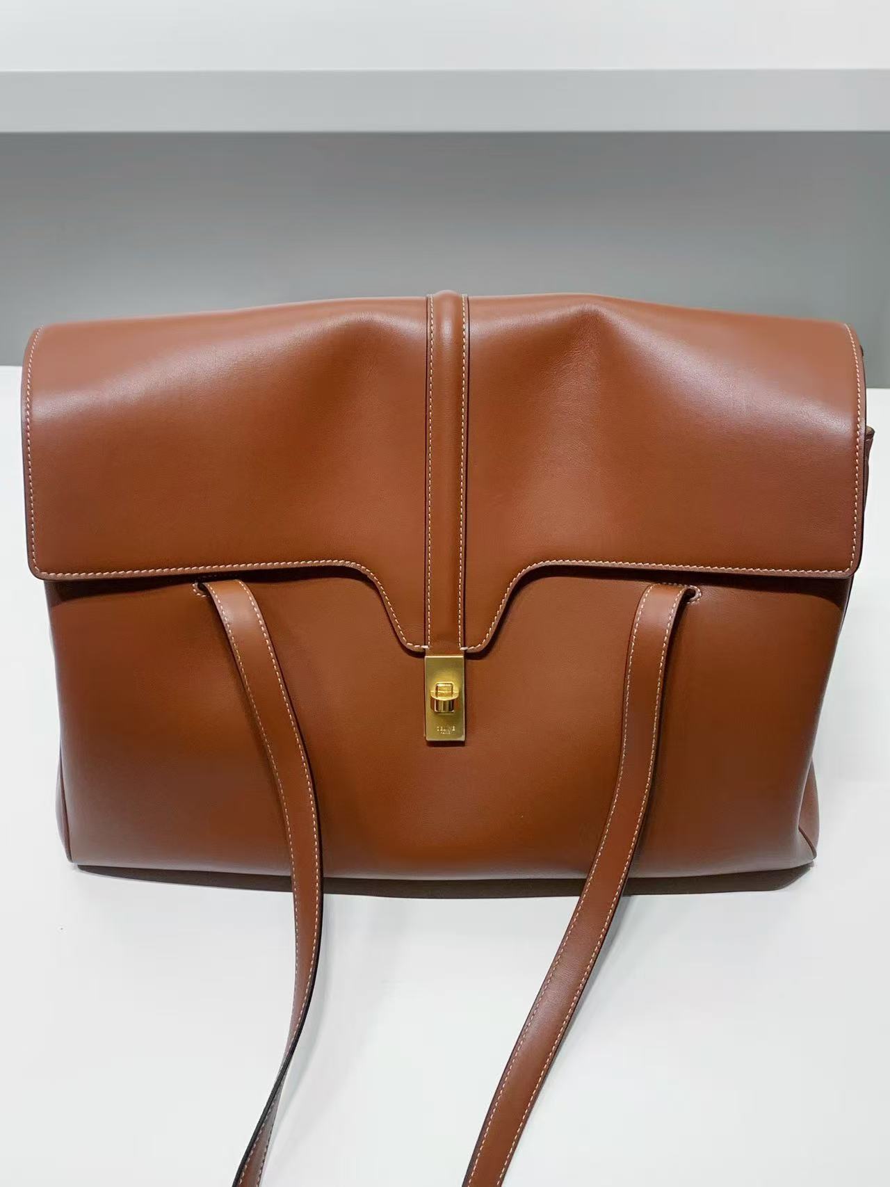 99新 Celine/思琳 Celine棕色soft手提包11027167JL