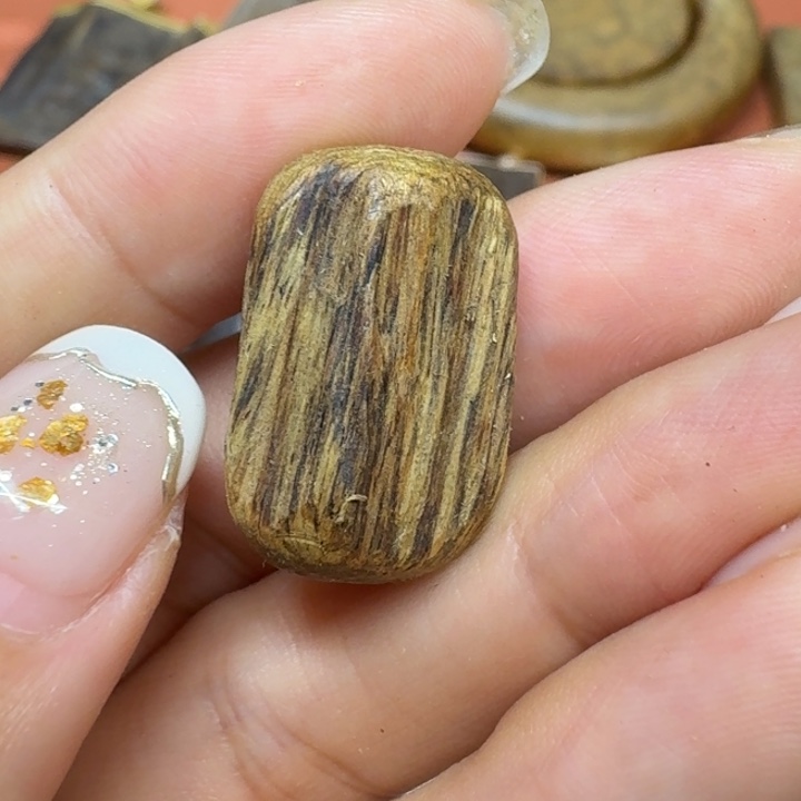 大叶紫檀（黑酸枝木类）
