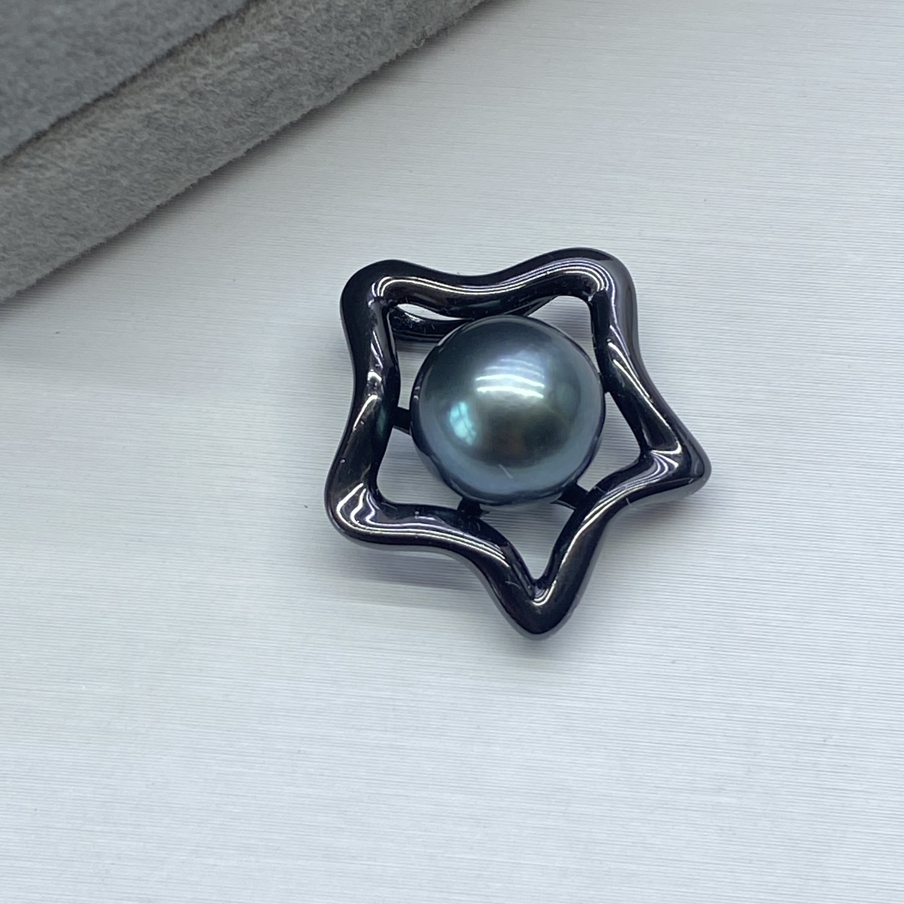 琪心海水大溪地黑珍珠星星黑银吊坠10-11