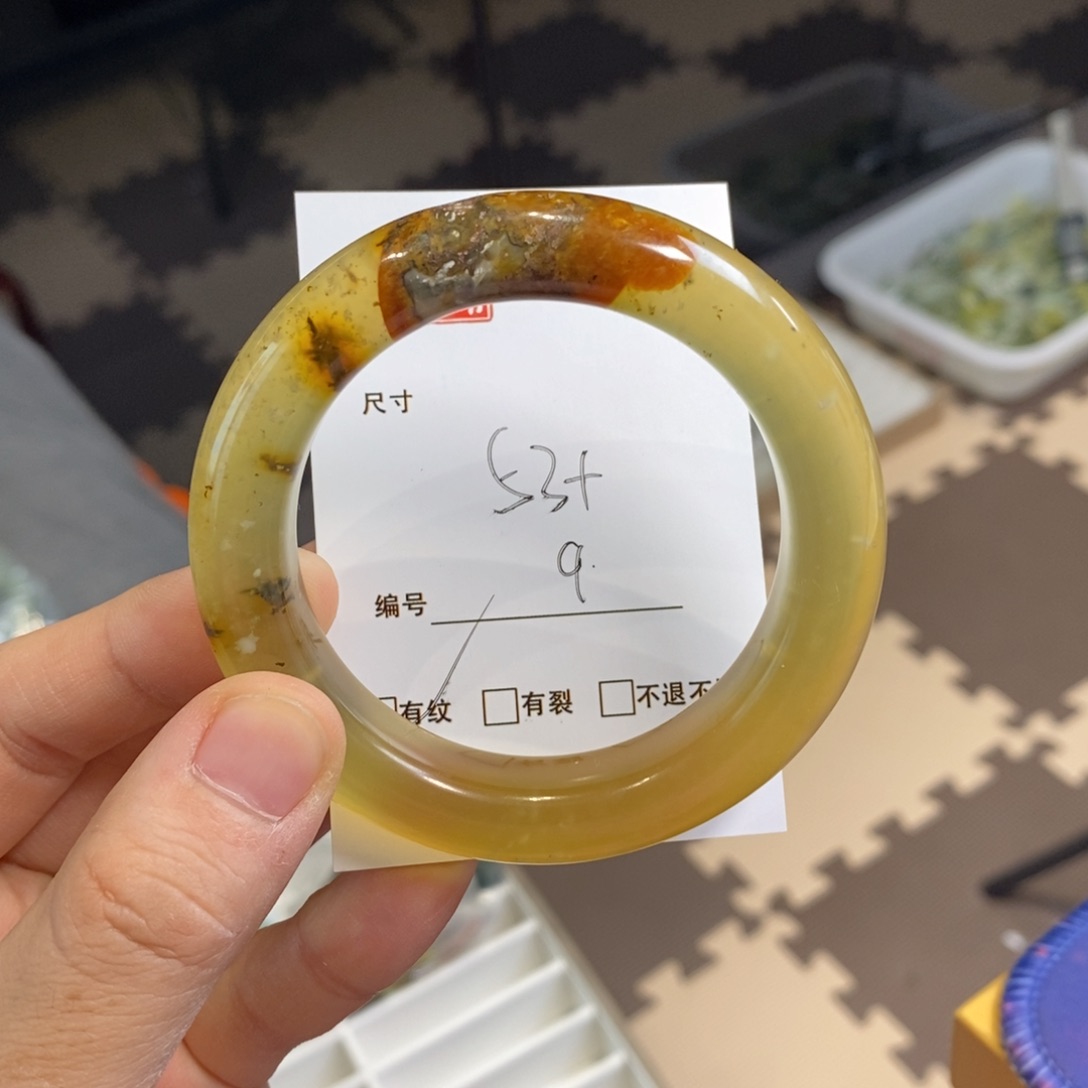 蛇纹石玉手镯未镶嵌