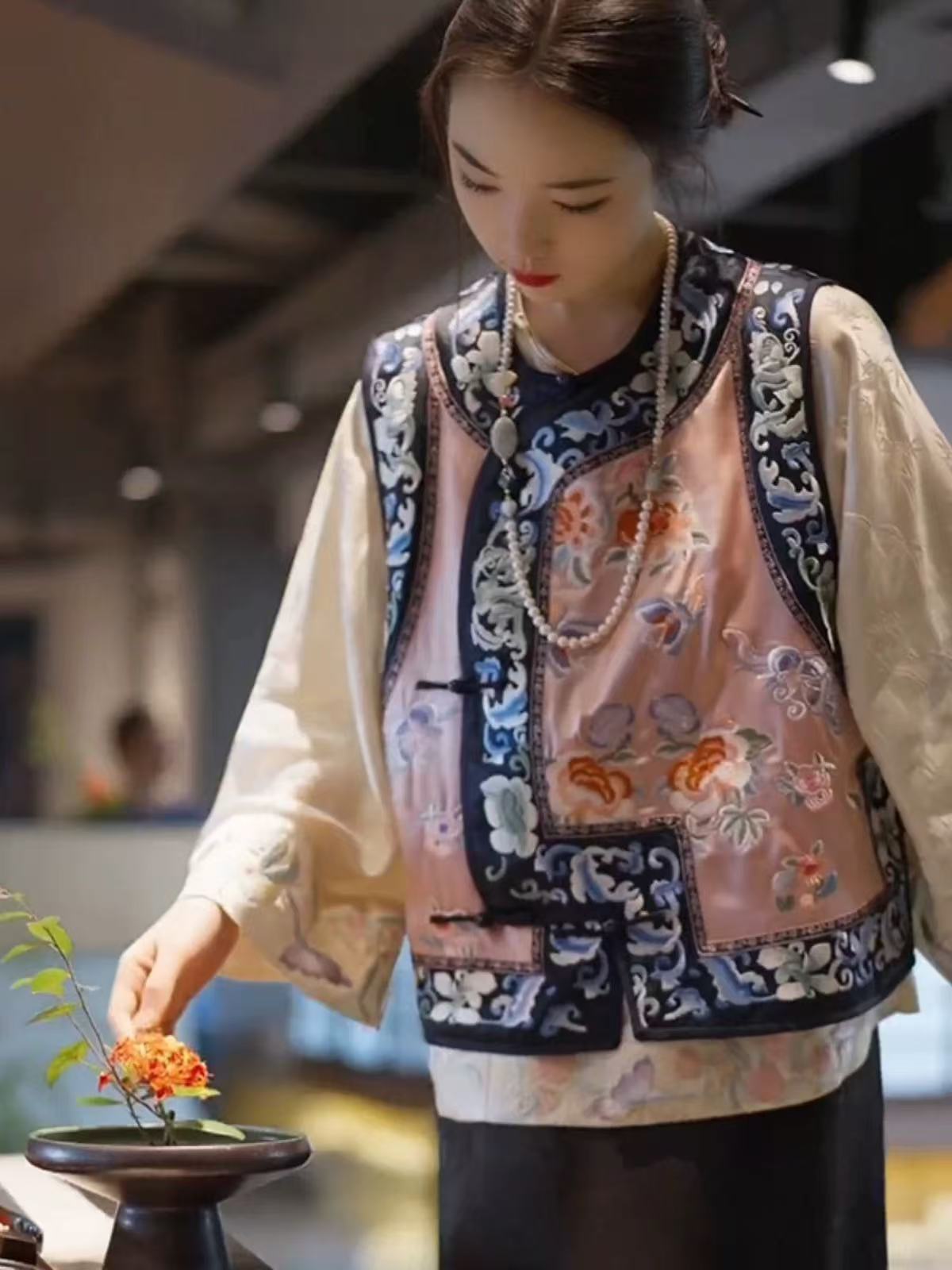 【春色满园】新中式春季重工刺绣提花复古时尚气质显瘦百搭格格马甲