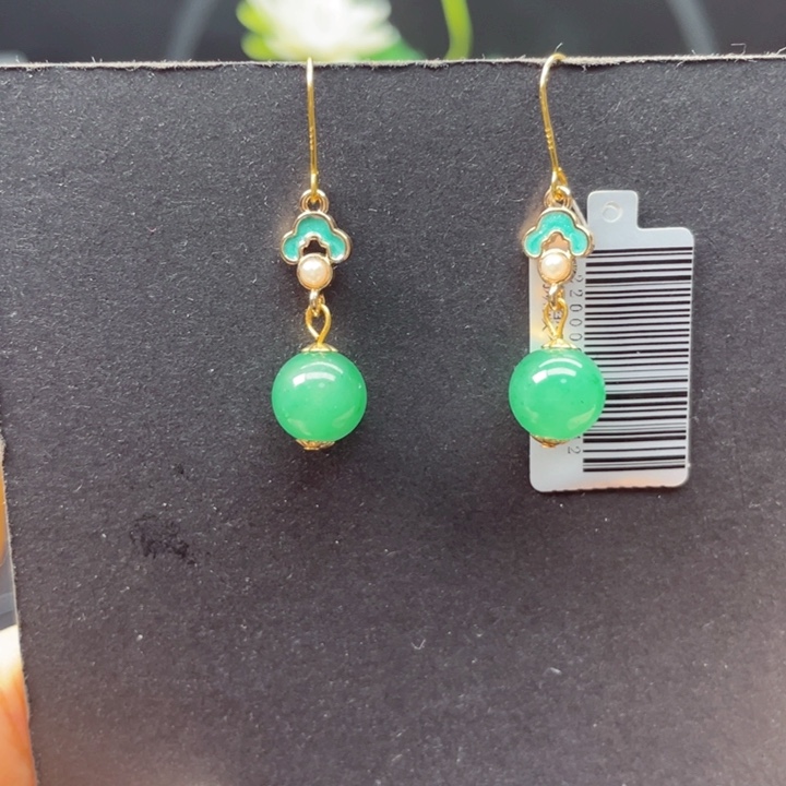 石英质玉耳饰合金