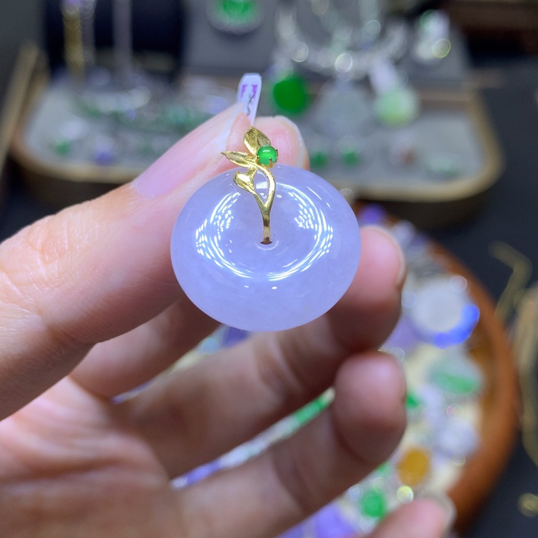 翡翠18K金镶嵌颈饰翡翠吊坠项链