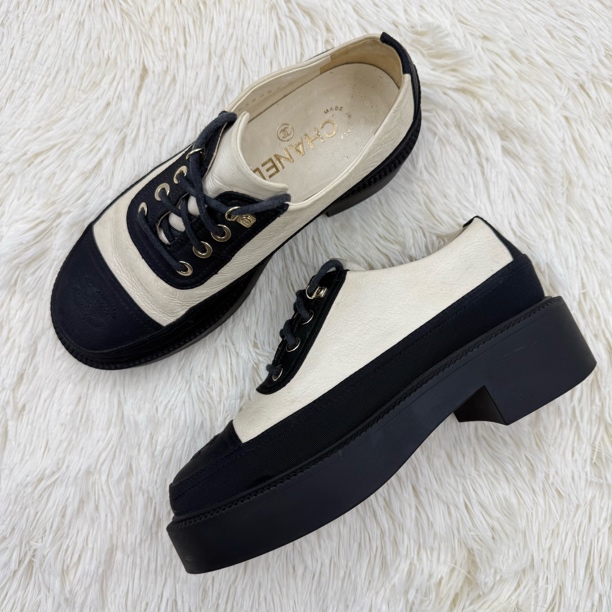 99新 Chanel/香奈儿 麂皮系带乐福鞋 35.5码 公价1w bd008