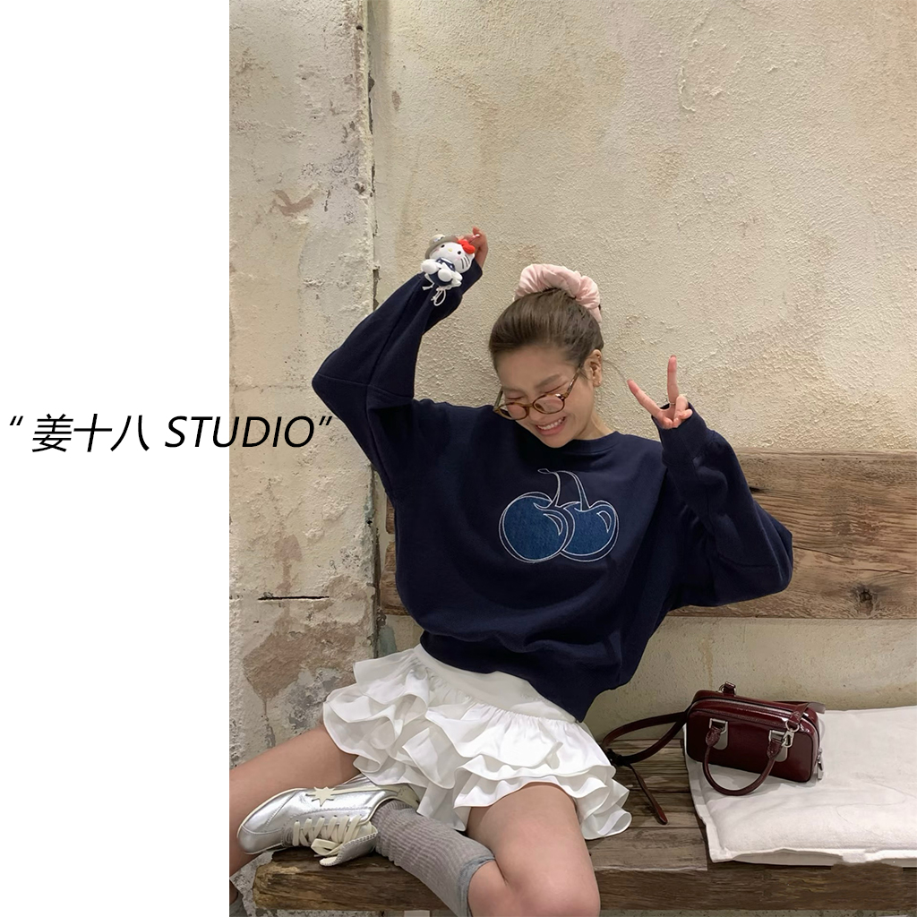 姜十八-「杳杳知春」韩国单！25初秋款樱桃贴布刺绣休闲卫衣