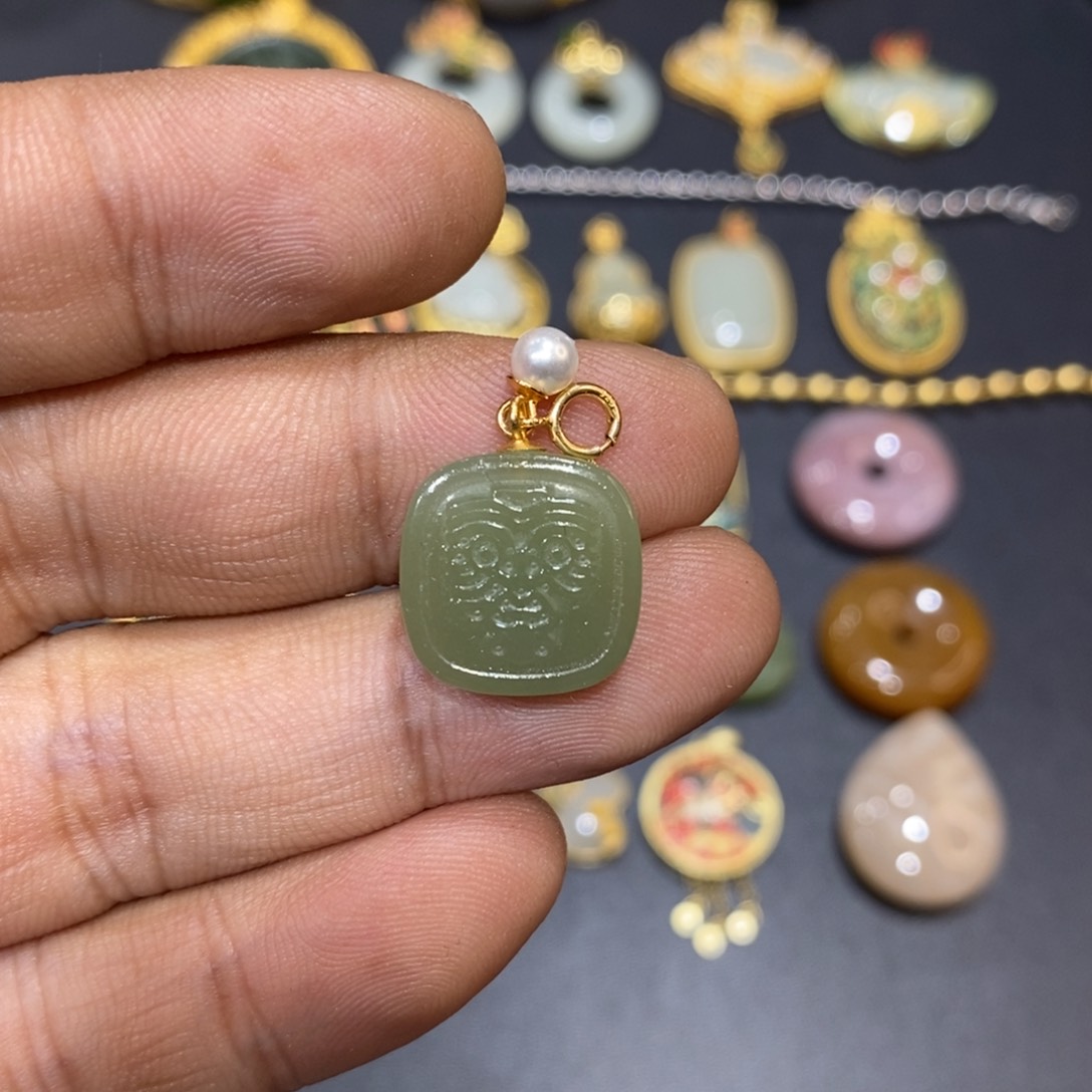 和田玉颈饰银S925镀金镶嵌