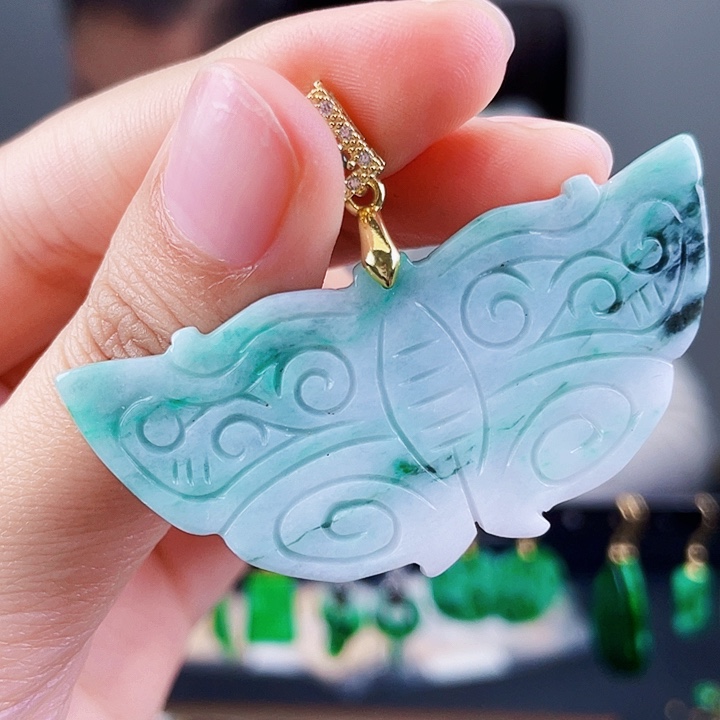 翡翠颈饰未镶嵌饰品