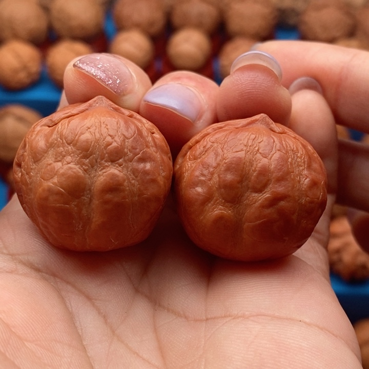 文玩核桃把件精品文玩手捻水晶蟾