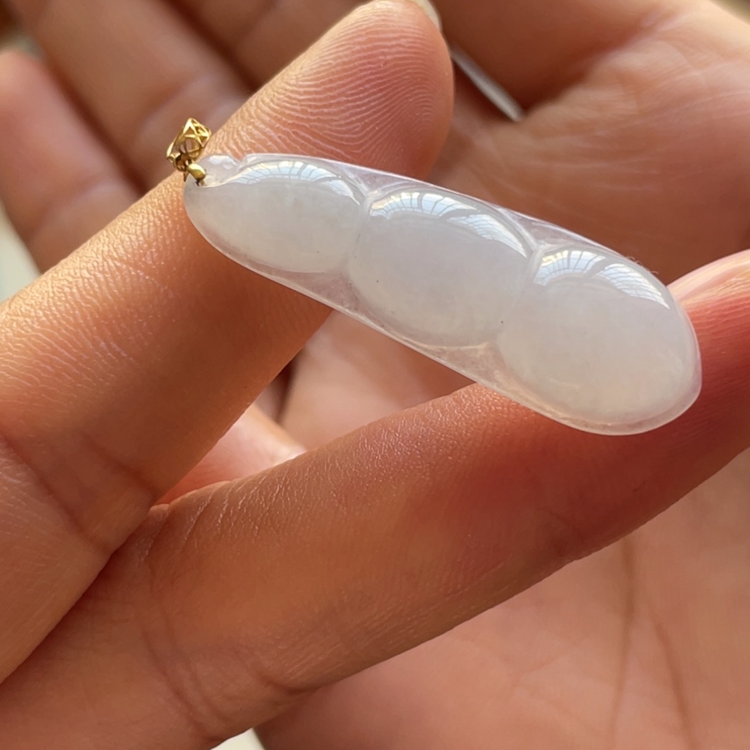 翡翠颈饰18K金镶嵌福豆