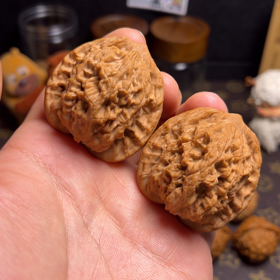 文玩核桃吊坠43尺麦虎