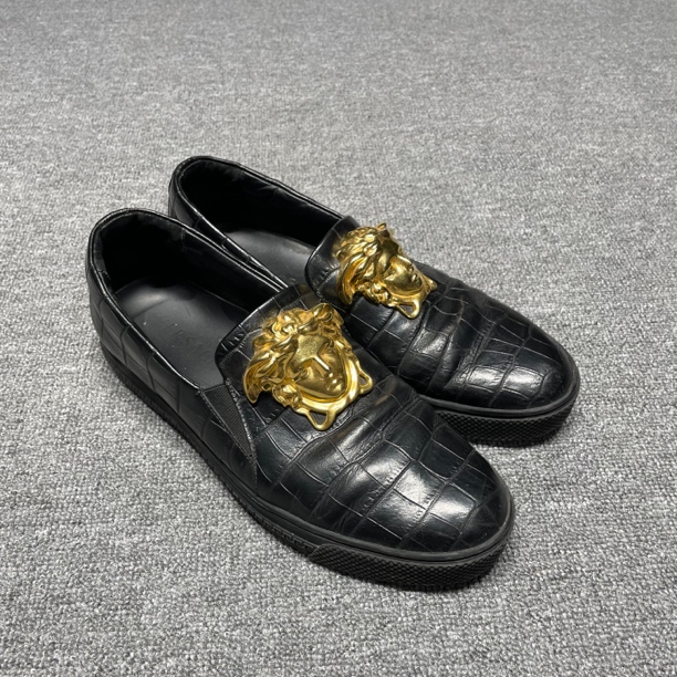 90新 VERSACE/范思哲 美杜莎鄂鱼皮乐福鞋/41码/公价17100