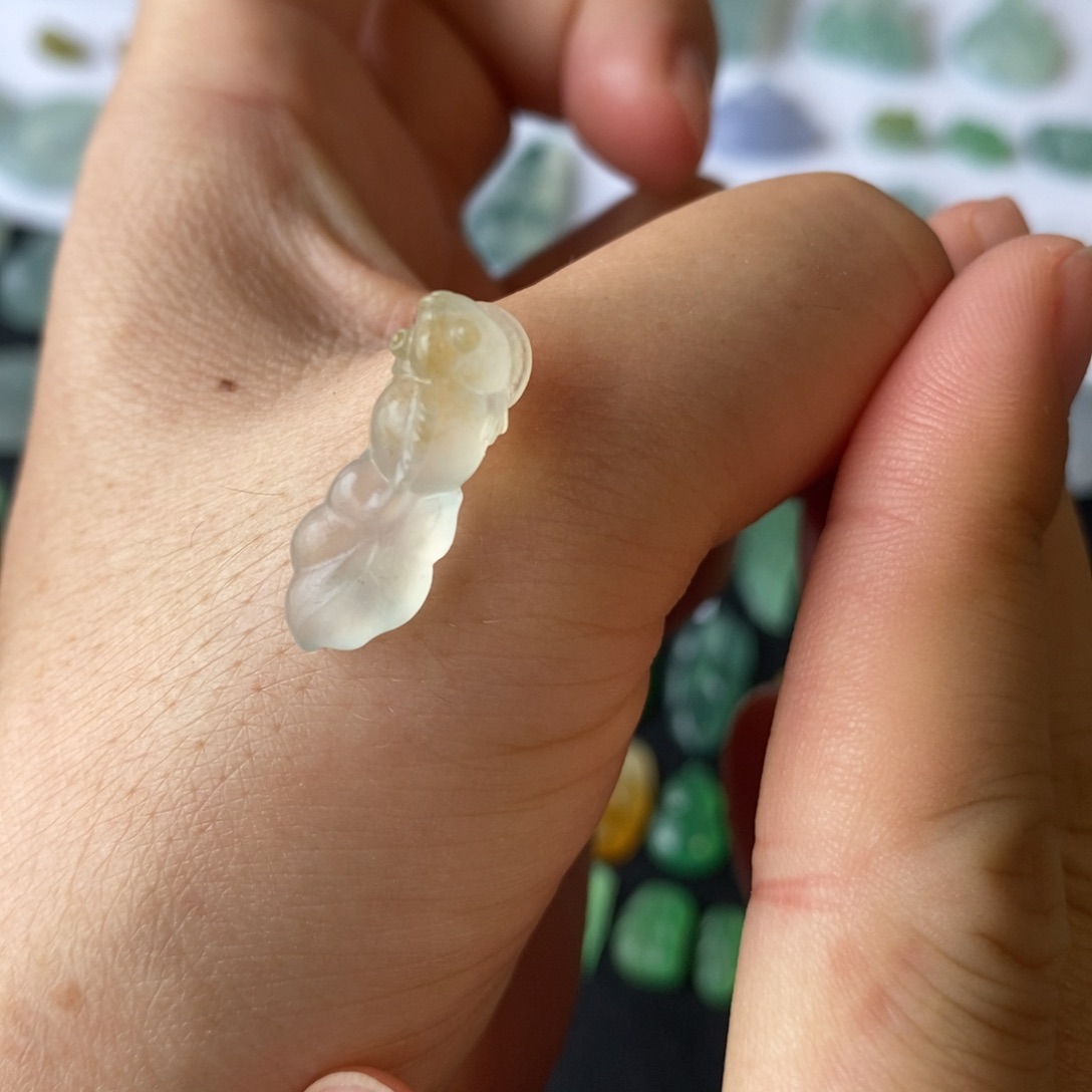 定制翡翠未镶嵌鱼