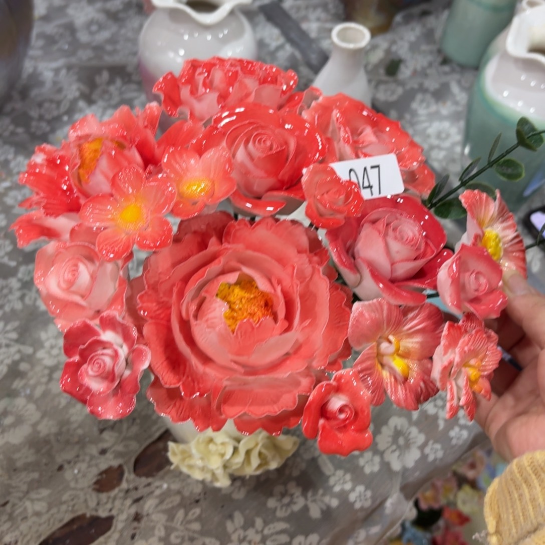 2347 陶瓷花拍满20元发货，退款拉黑