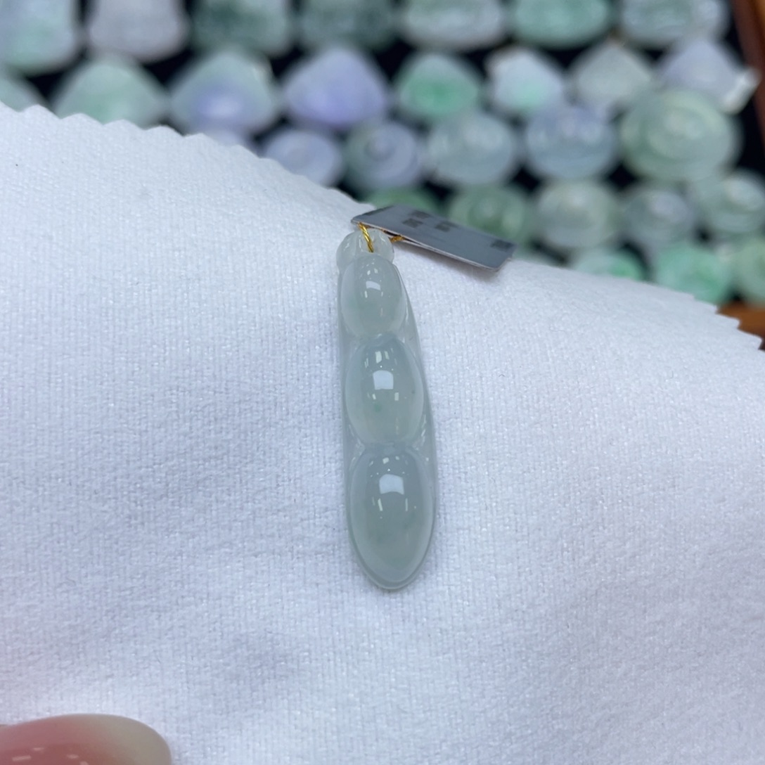 颈饰未镶嵌翡翠福豆