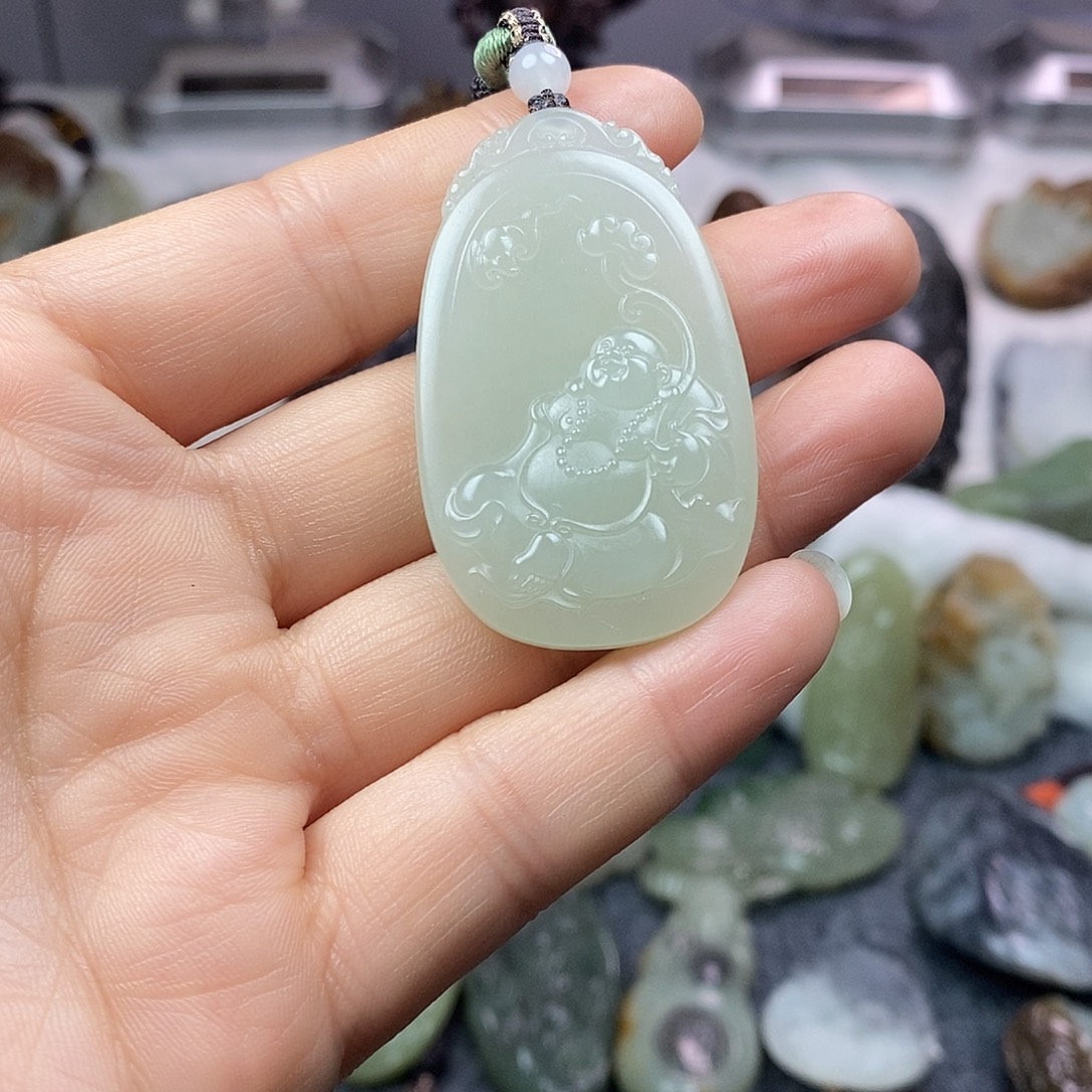 和田玉未镶嵌颈饰