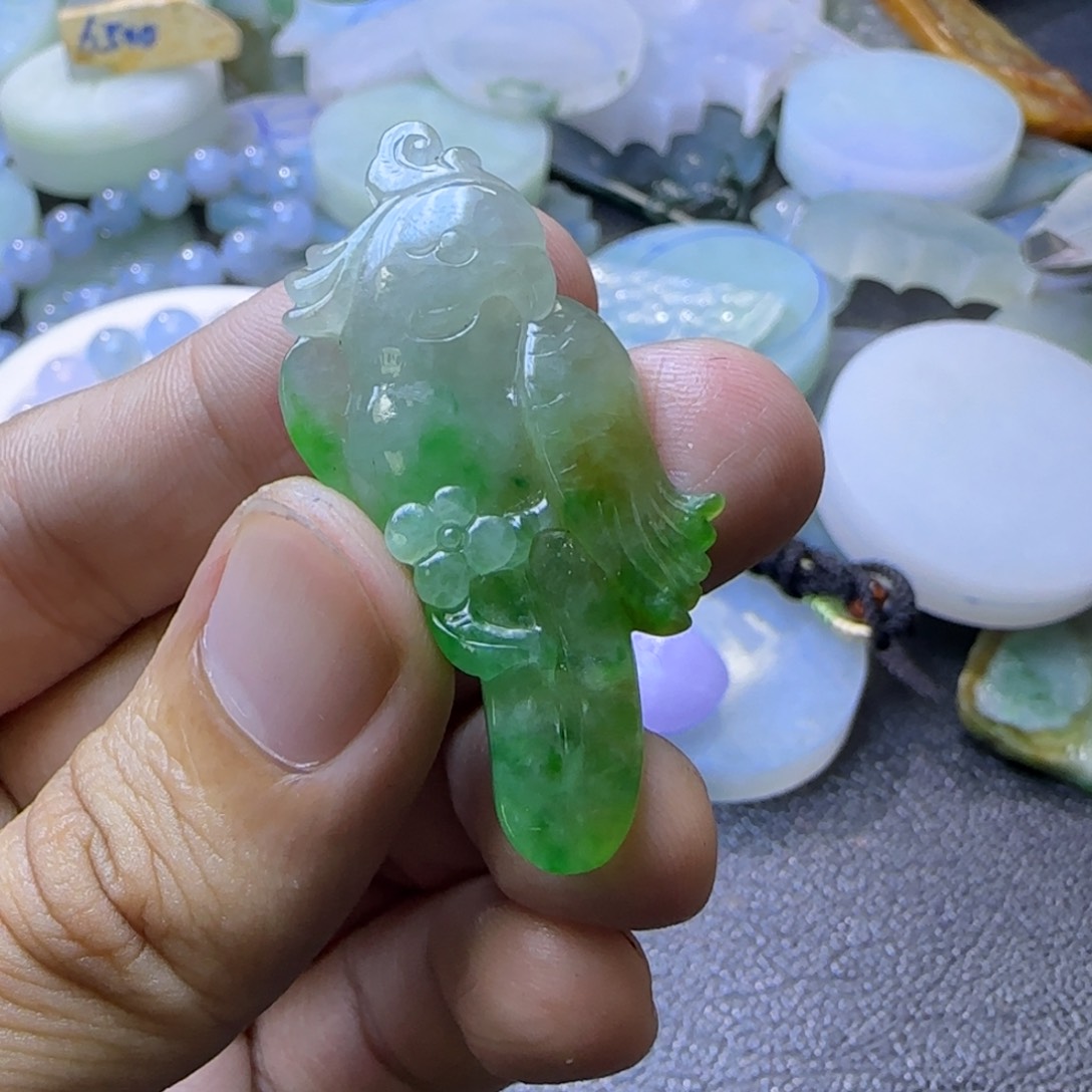 翡翠颈饰未镶嵌你****?