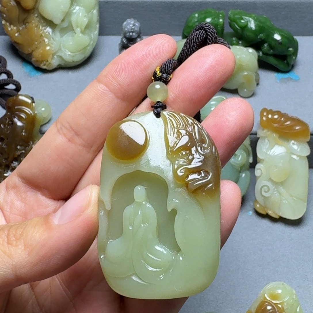 和田玉未镶嵌颈饰