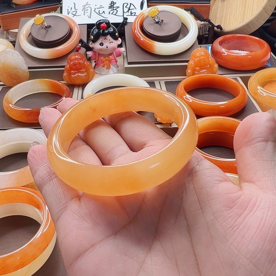 石英质玉（黄龙玉）未镶嵌手镯包容福利55.5