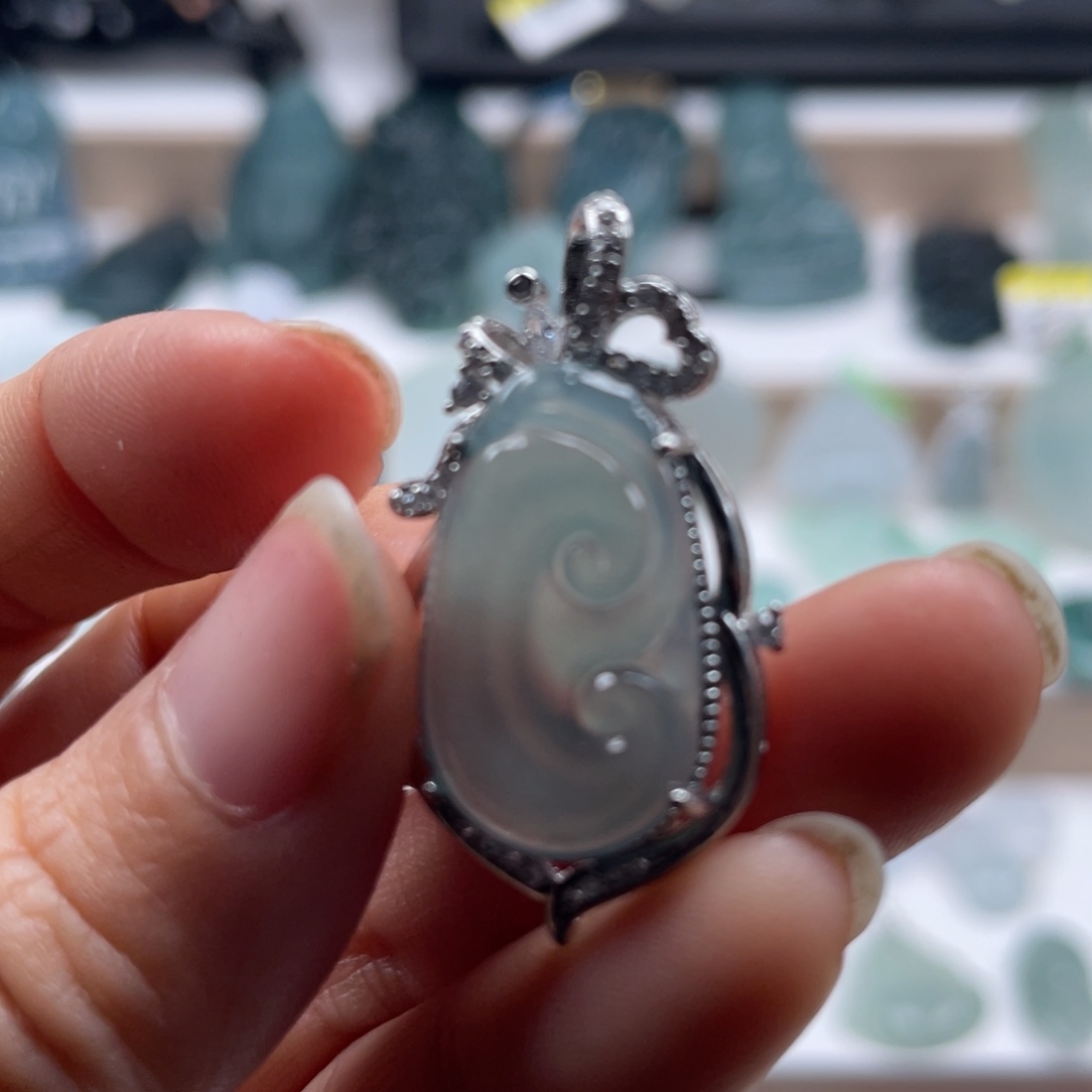 翡翠未镶嵌颈饰天然翡翠