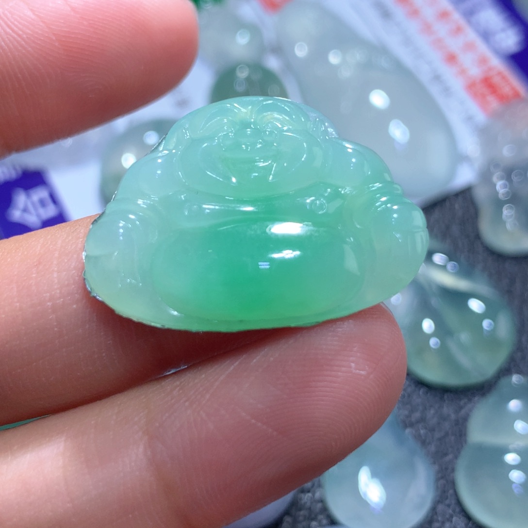 翡翠颈饰未镶嵌缅甸