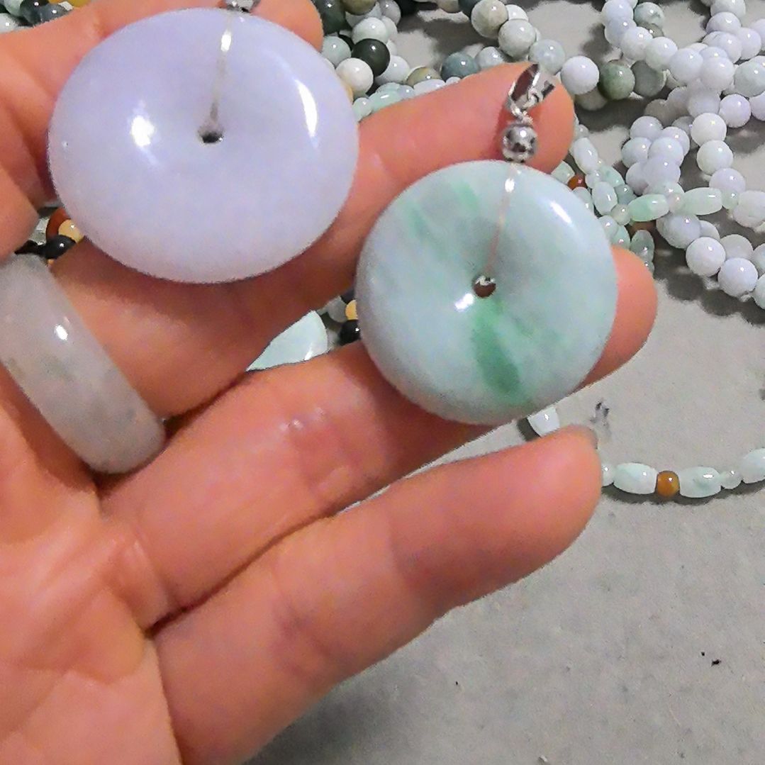 翡翠颈饰未镶嵌吊坠