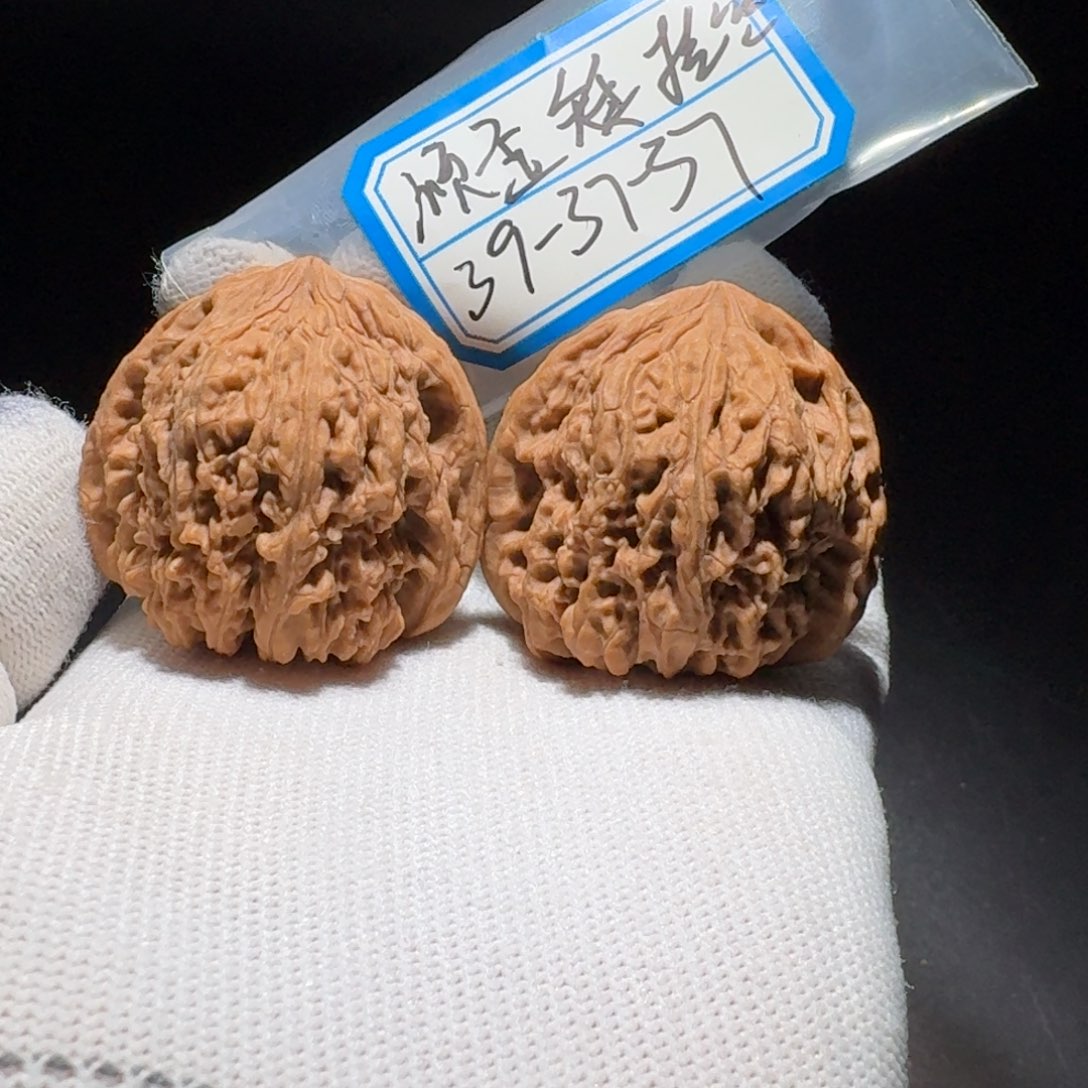 文玩核桃把件19号南疆