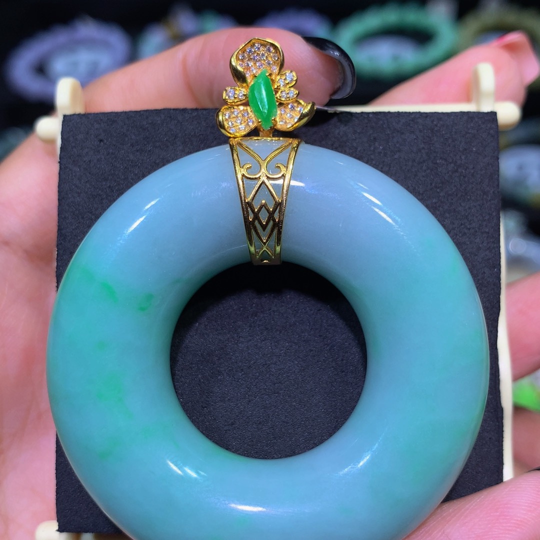 翡翠18K金镶嵌手链翡翠